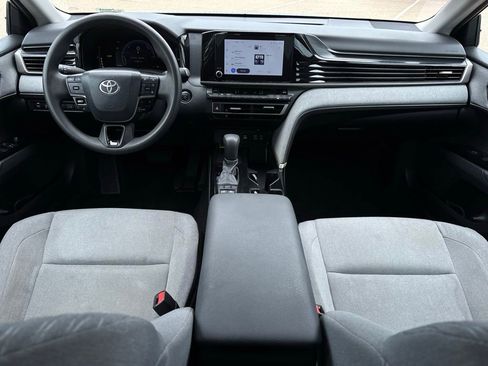 Used 2025 Toyota Camry LE FWD image 8