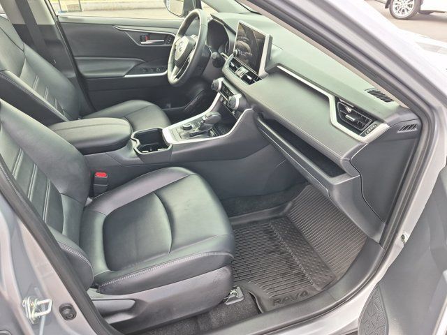 Used 2025 Toyota RAV4 XLE Premium w/ Weather Package AWD/4WD image 5