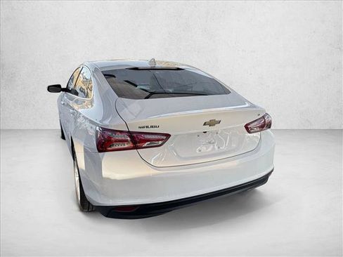 Used 2022 Chevrolet Malibu LT image 4