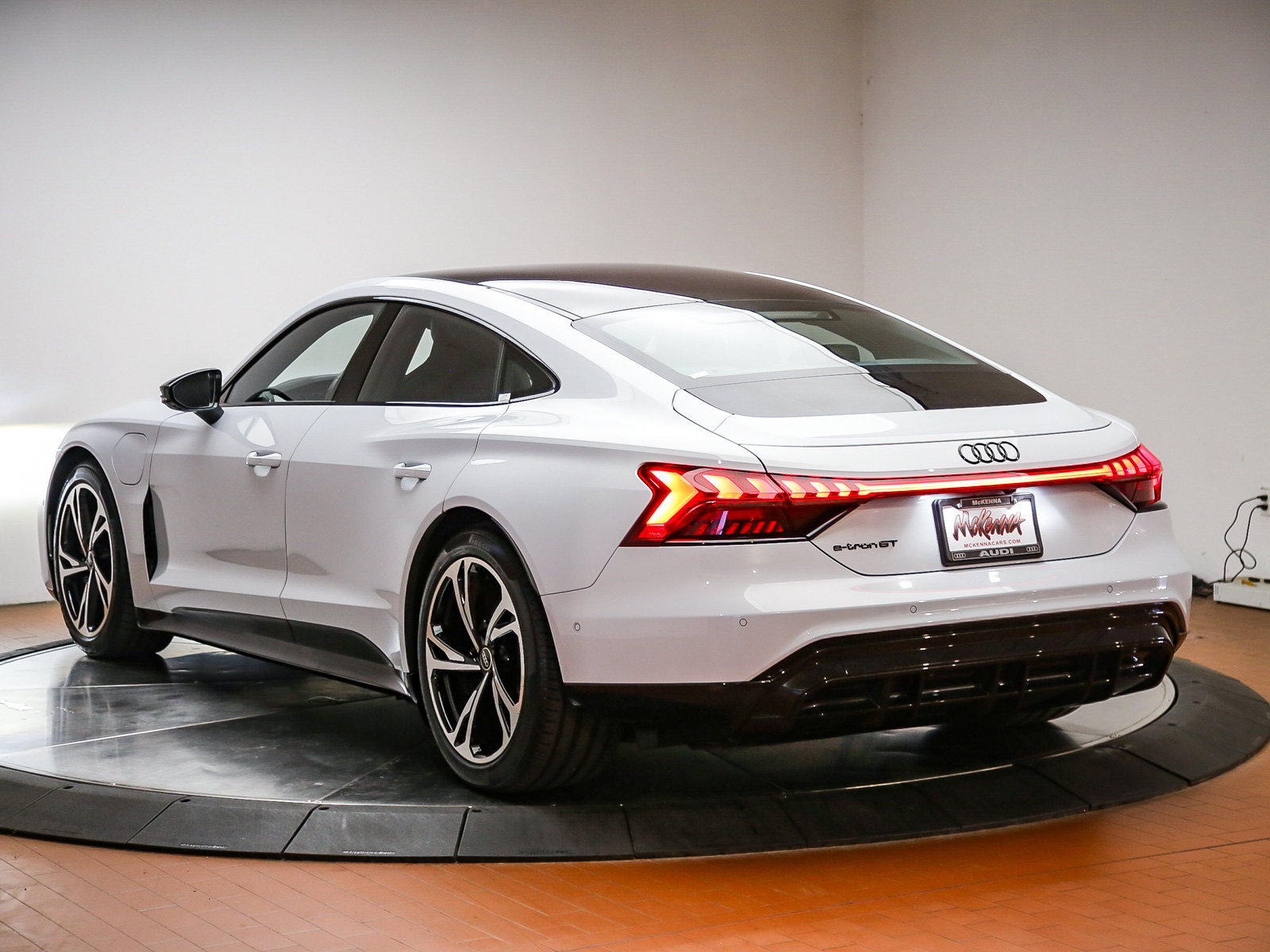Certified 2023 Audi e-tron GT Prestige AWD/4WD image 5