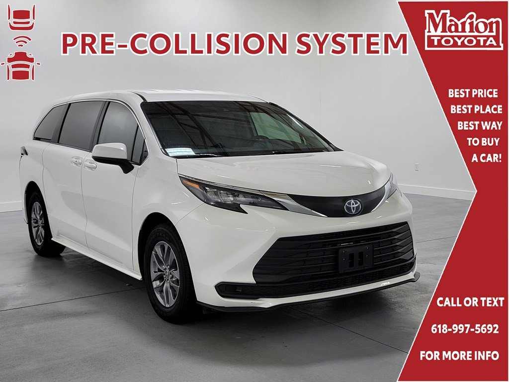 Used 2024 Toyota Sienna LE FWD image 1
