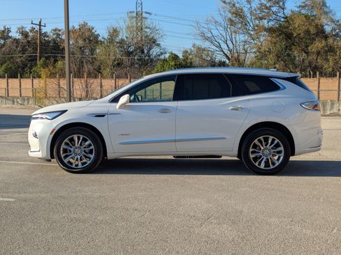Used 2024 Buick Enclave Avenir w/ Avenir Technology Package image 7