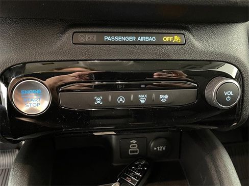 Certified 2025 Ford Escape Active w/ Tech Pack #1 image 9