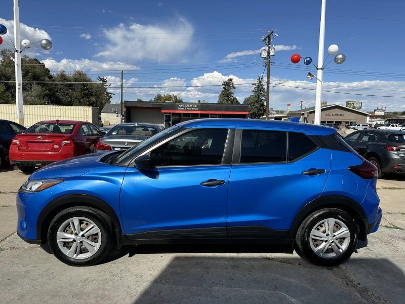 Used 2021 Nissan Kicks S FWD image 4