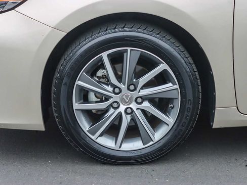 Used 2016 Lexus ES 300h image 9