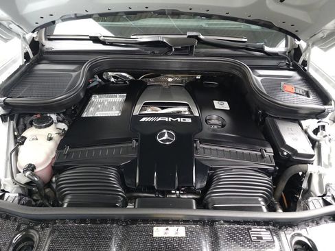 Used 2024 Mercedes-Benz GLS 63 AMG 4MATIC image 39