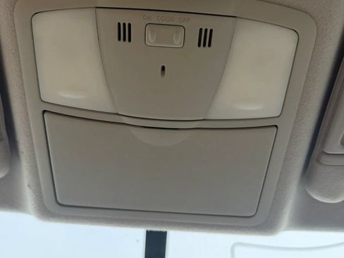 Used 2016 Nissan Quest SV FWD image 26