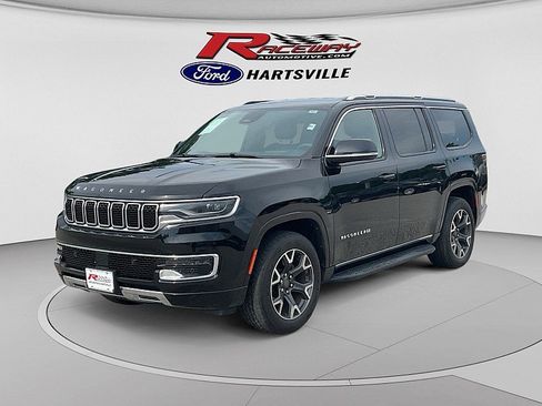 Used 2023 Jeep Wagoneer Series III w/ Preferred Equipment Group AWD/4WD image 1