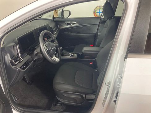 Certified 2025 Kia Sportage LX image 12