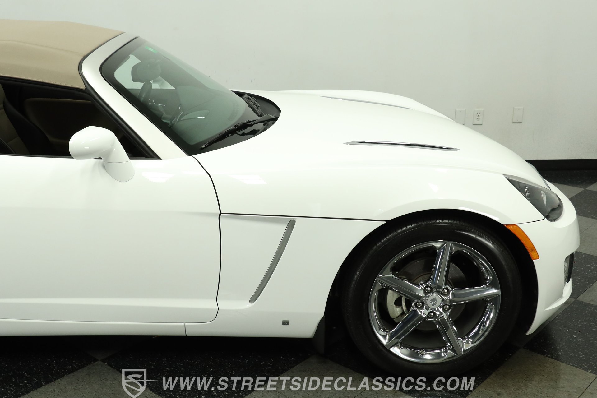 Used 2009 Saturn Sky Red Line RWD image 29