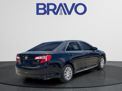 Used 2013 Toyota Camry LE FWD image 8