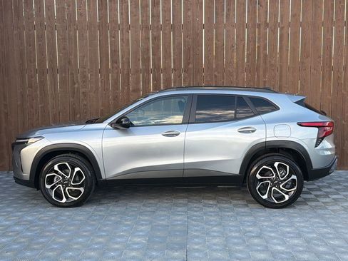 Used 2025 Chevrolet Trax RS w/ Driver Confidence Package image 13