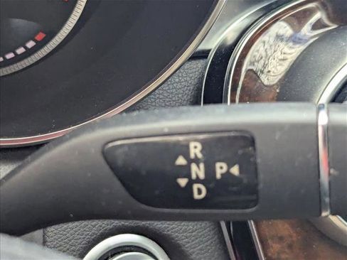 Used 2015 Mercedes-Benz C 300 4MATIC Sedan image 5