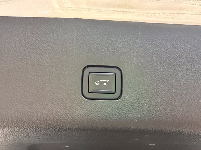 Used 2020 Chevrolet Traverse LT AWD/4WD image 13