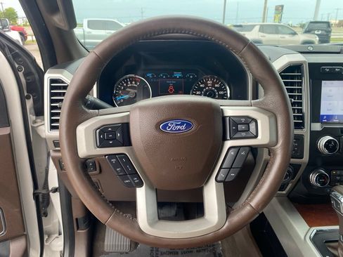 Used 2019 Ford F150 King Ranch w/ Equipment Group 601A Luxury AWD/4WD image 17