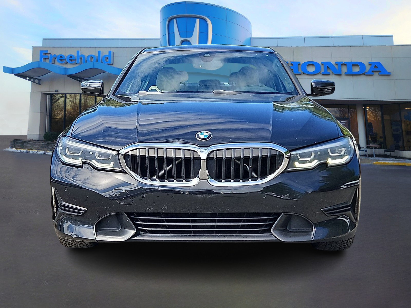 Used 2021 BMW 330i Sedan RWD image 2
