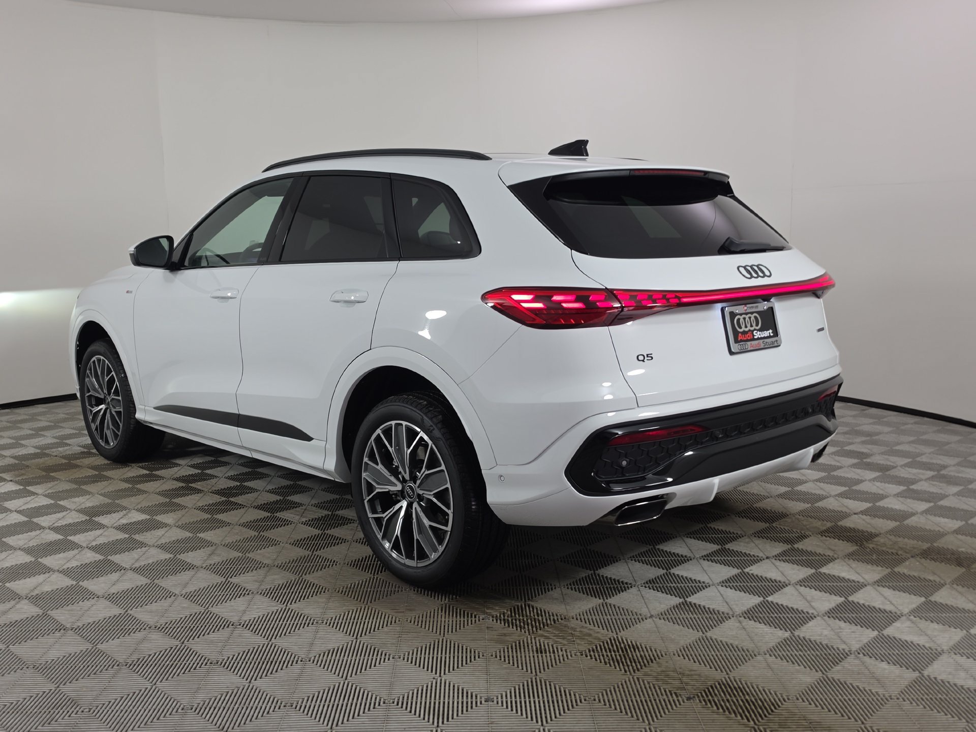 New 2026 Audi Q5 Premium Plus AWD/4WD image 4