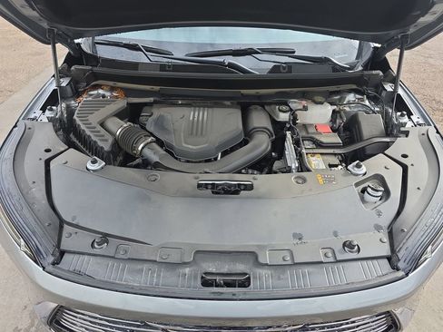Used 2025 Buick Enclave Preferred AWD/4WD image 14