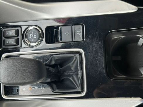 Used 2024 Mitsubishi Eclipse Cross SEL AWD/4WD image 20