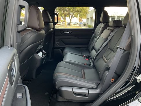 New 2026 Nissan Armada SL image 13