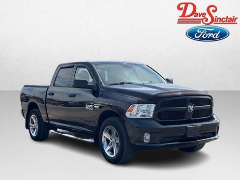 Used 2015 RAM 1500 Express image 4