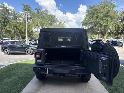 Used 2023 Jeep Wrangler Sport AWD/4WD image 5