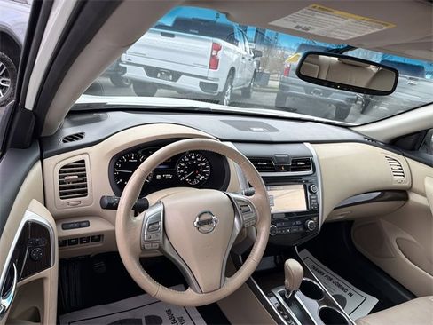 Used 2015 Nissan Altima 2.5 SL w/ Technology Package image 15