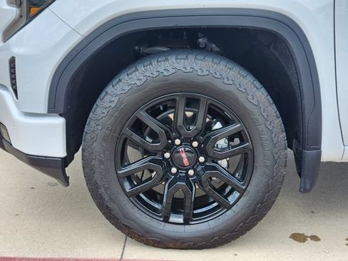 Used 2024 GMC Sierra 1500 Elevation AWD/4WD image 7