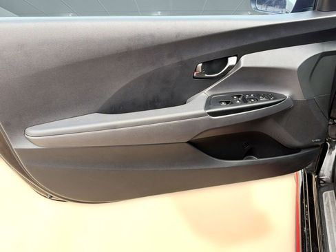 Used 2022 Hyundai Veloster N image 13