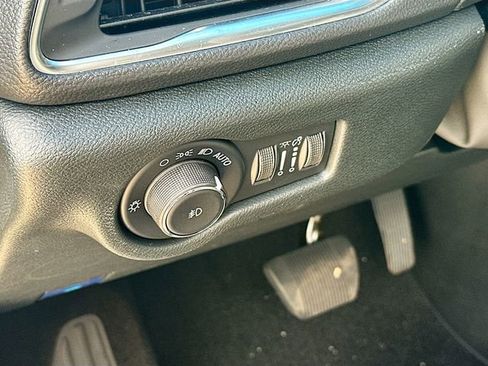 New 2026 Chrysler Pacifica Limited w/ S Appearance Package image 11