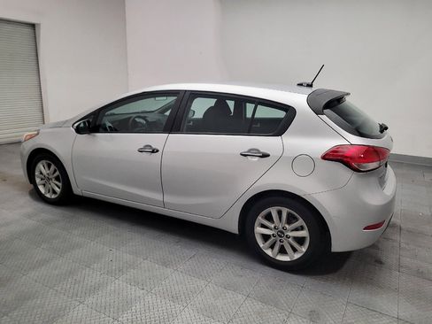 Used 2017 Kia Forte LX w/ Option Group 020 FWD image 3