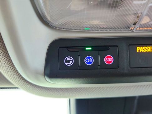 Used 2024 Chevrolet TrailBlazer LS image 43