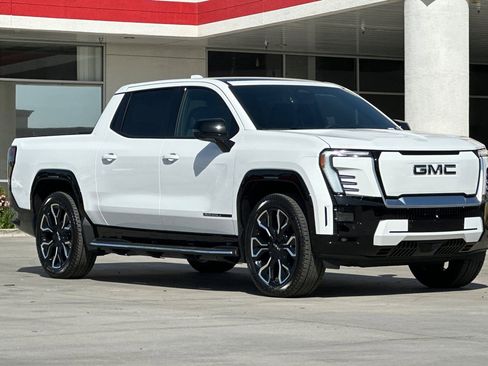 New 2025 GMC Sierra EV Denali image 9