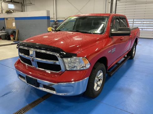 Used 2019 RAM 1500 Classic SLT AWD/4WD image 3
