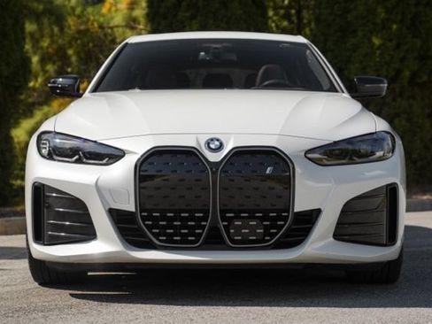 Used 2023 BMW i4 eDrive40 w/ M Sport Package RWD image 14