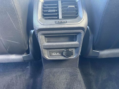 Used 2023 Volkswagen Tiguan SE w/ Panoramic Sunroof Package AWD/4WD image 16