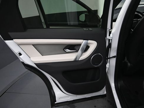 New 2026 Land Rover Discovery Sport Landmark AWD/4WD image 15
