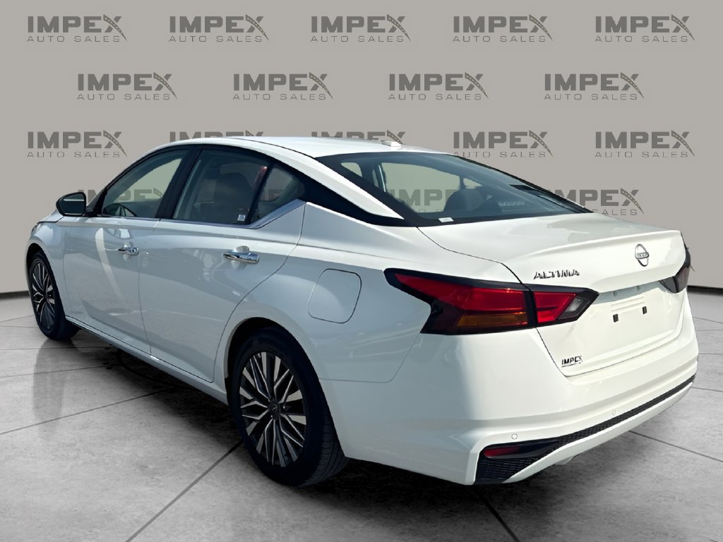 Used 2025 Nissan Altima 2.5 SV FWD image 3