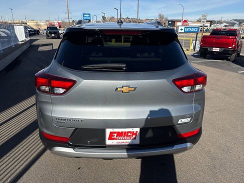 Used 2025 Chevrolet TrailBlazer LT w/ Driver Confidence Package image 4