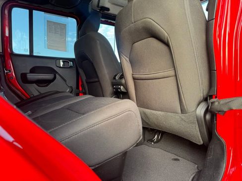 Certified 2023 Jeep Gladiator Sport image 28