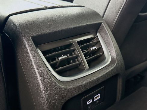 Used 2022 Chevrolet Blazer LT image 24