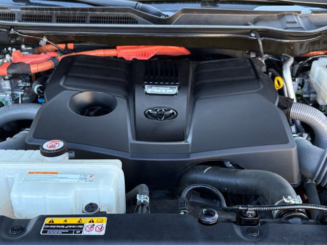 Used 2025 Toyota Sequoia Limited AWD/4WD image 22