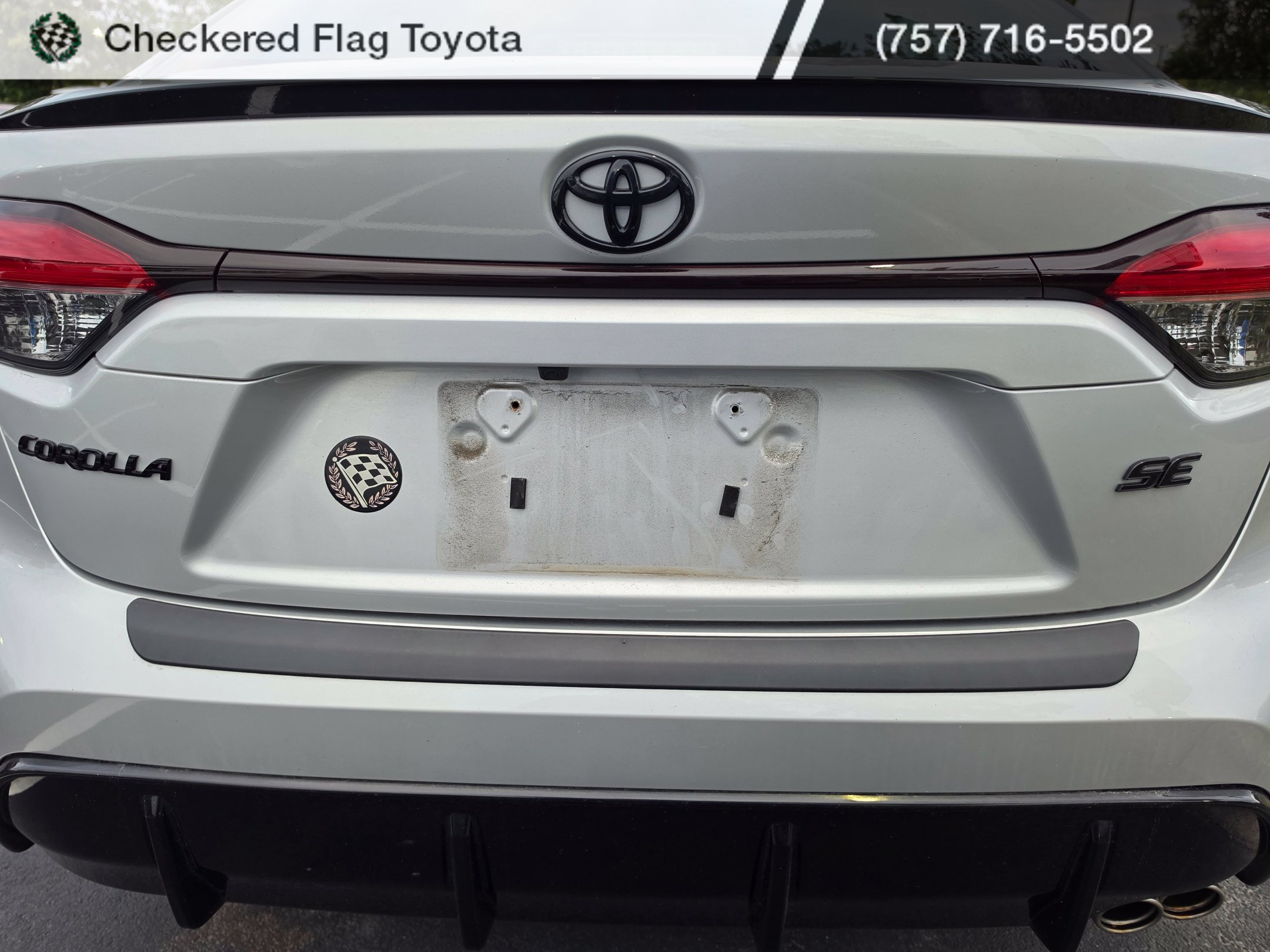 Used 2024 Toyota Corolla Sedan w/ SE Convenience Package FWD image 7
