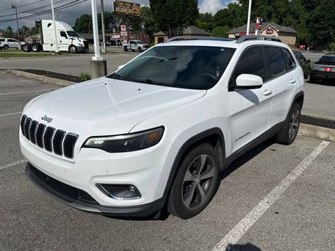 Used 2019 Jeep Cherokee Limited w/ Technology Group FWD image 1