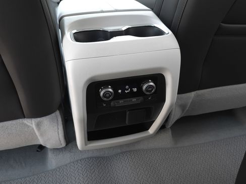 New 2026 GMC Acadia Denali w/ Super Cruise Package image 30