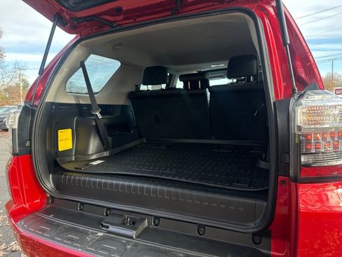 Used 2023 Toyota 4Runner SR5 Premium w/ Moonroof Package image 15