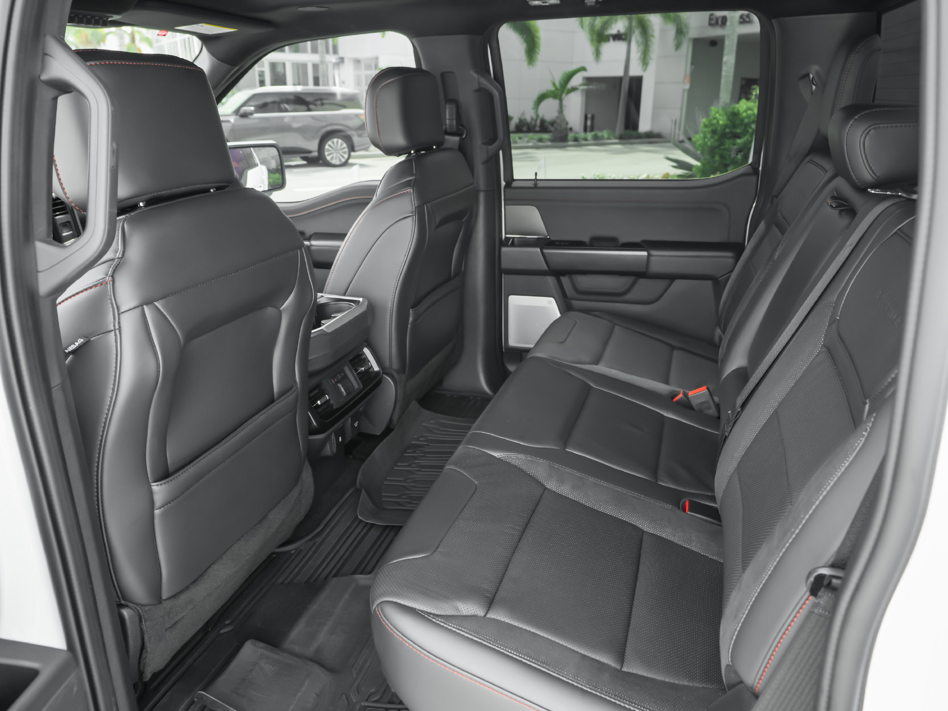 Used 2025 Ford F150 Raptor AWD/4WD image 5