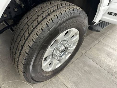Used 2024 Ford F250 XLT image 35
