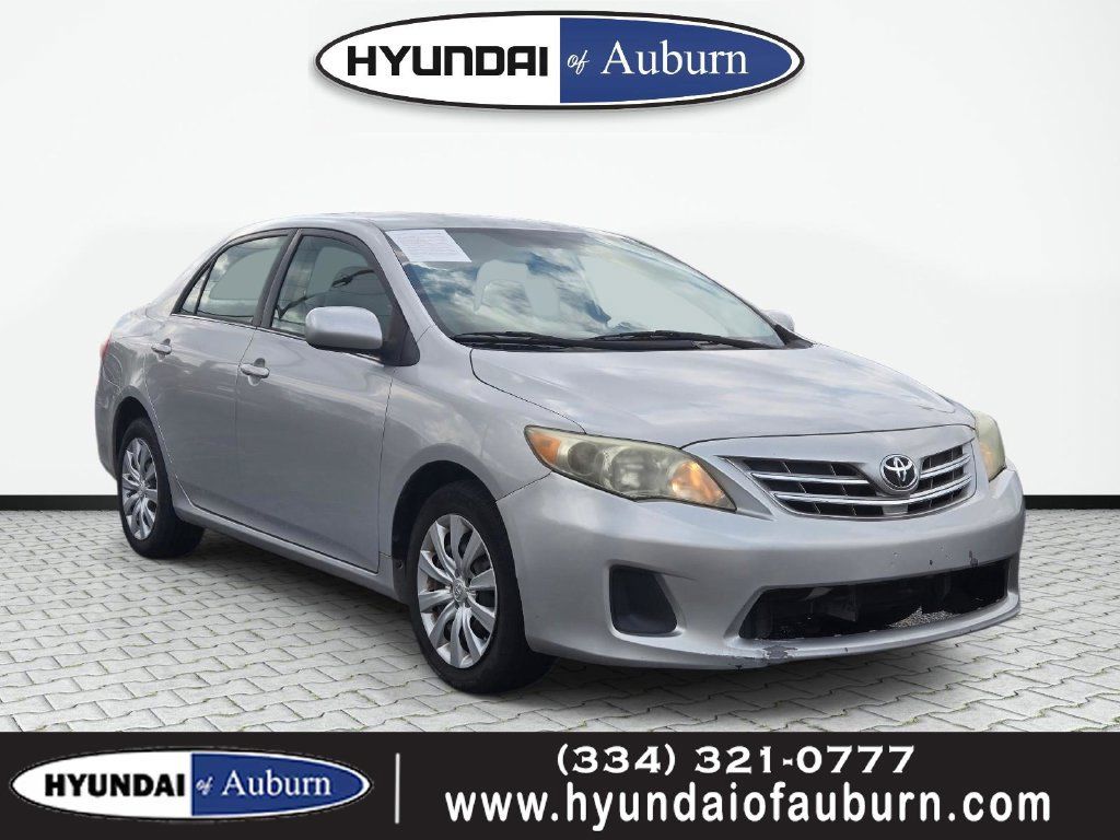 Used 2013 Toyota Corolla LE FWD image 1