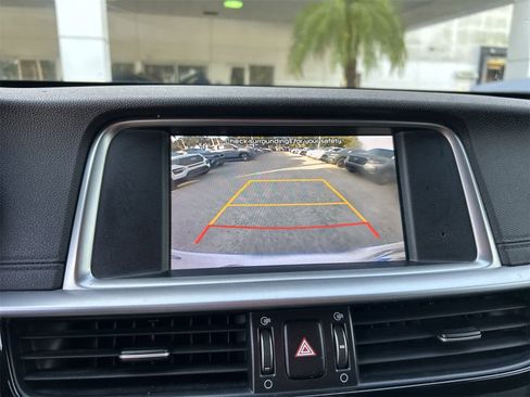 Used 2019 Kia Optima LX image 22